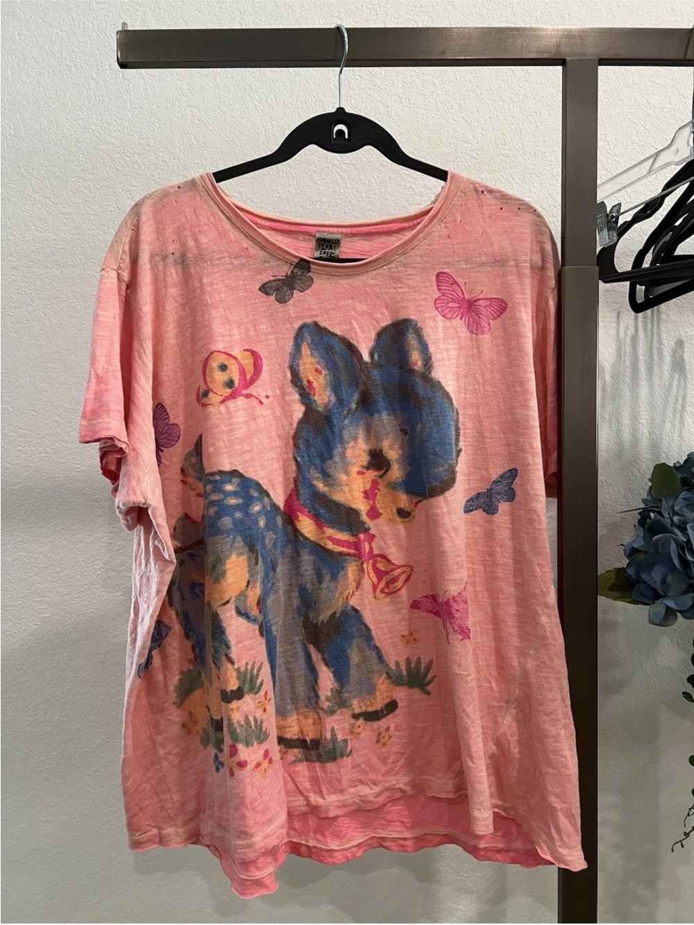 Magnolia Pearl Pink Graphic Deer Tee with Blue Accents
